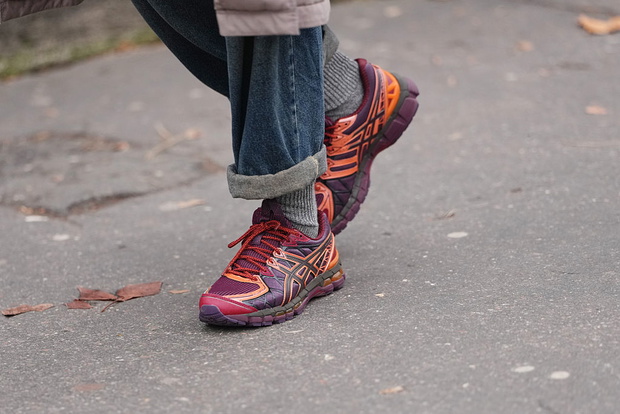 bordowe sneakersy