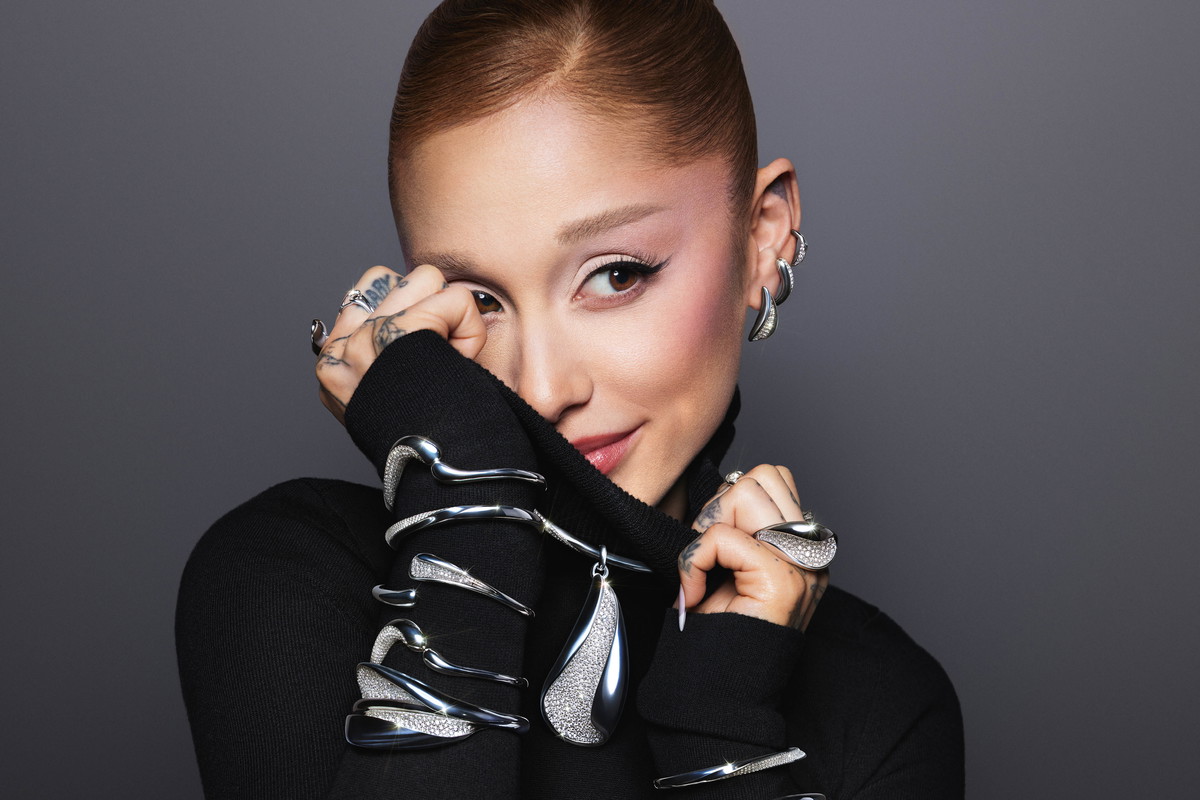 Ariana Grande x Swarovski Classica