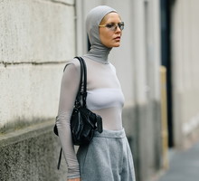 COS women stawiają na "merino pants" jesienią 2026. Te z H&M w szlachetnym kolorze "deep grey"