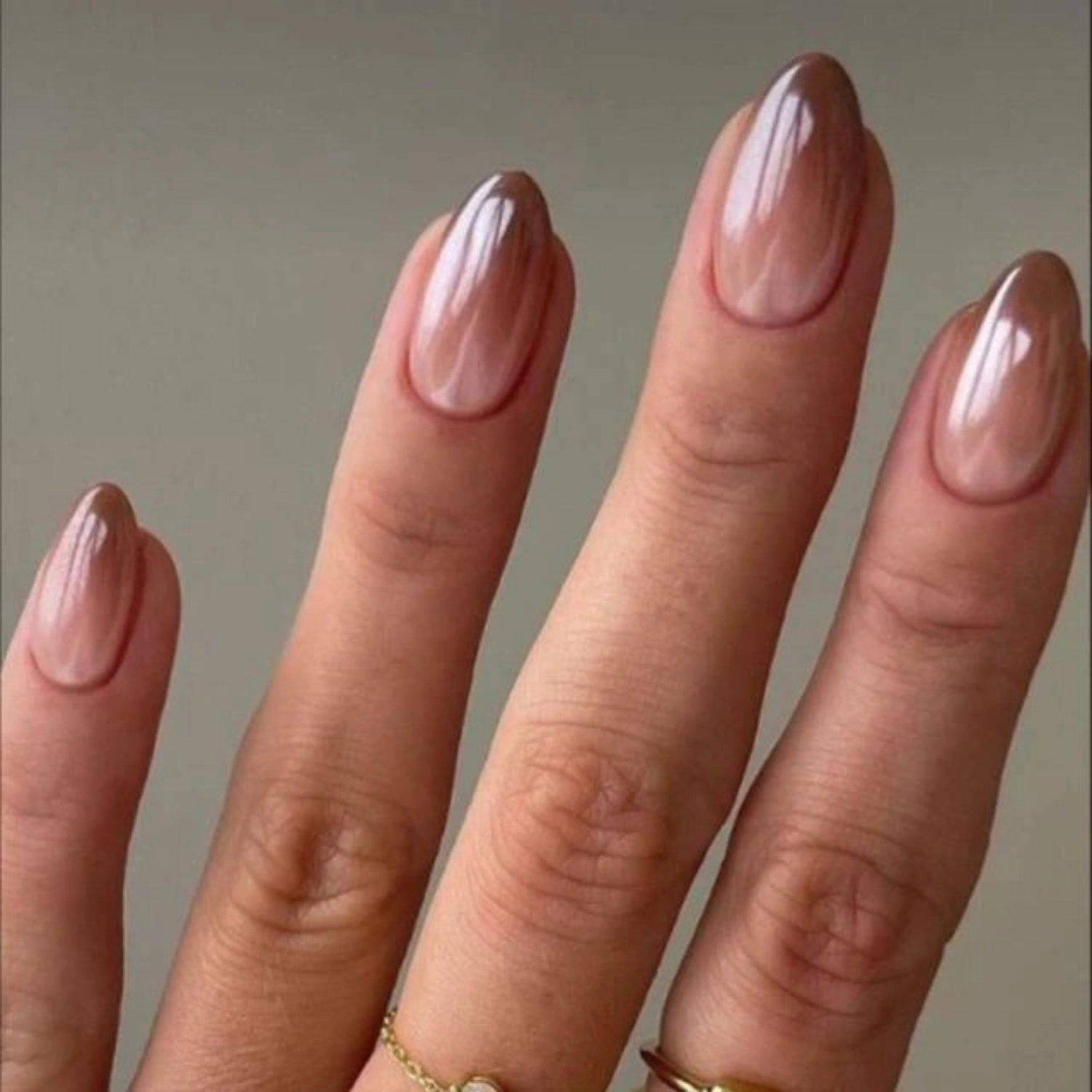 Latte Nails na jesień 2026