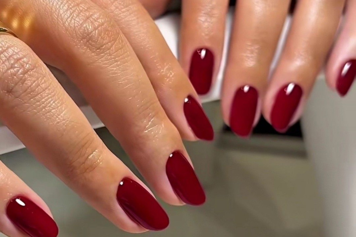 Vineyard Red Nails