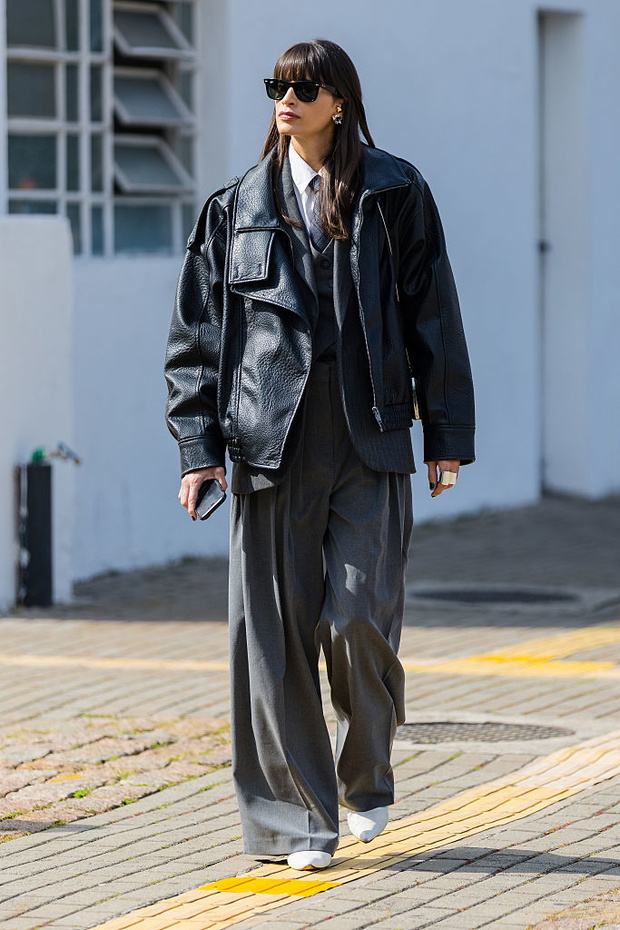 Jak stylizować kurtkę biker w wersji eleganckiej jesienią?