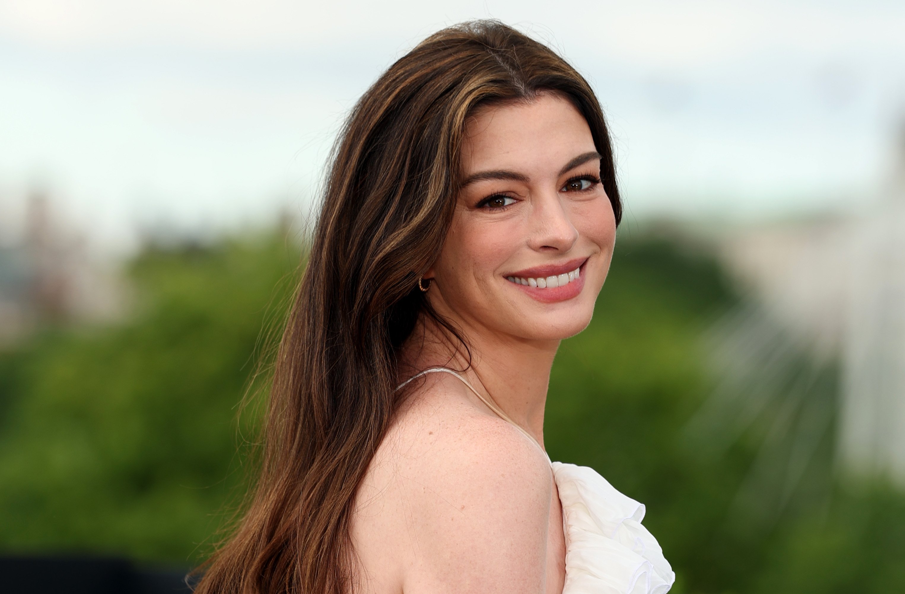 Anne Hathaway wyprodukuje ekranizację "Yesteryear"