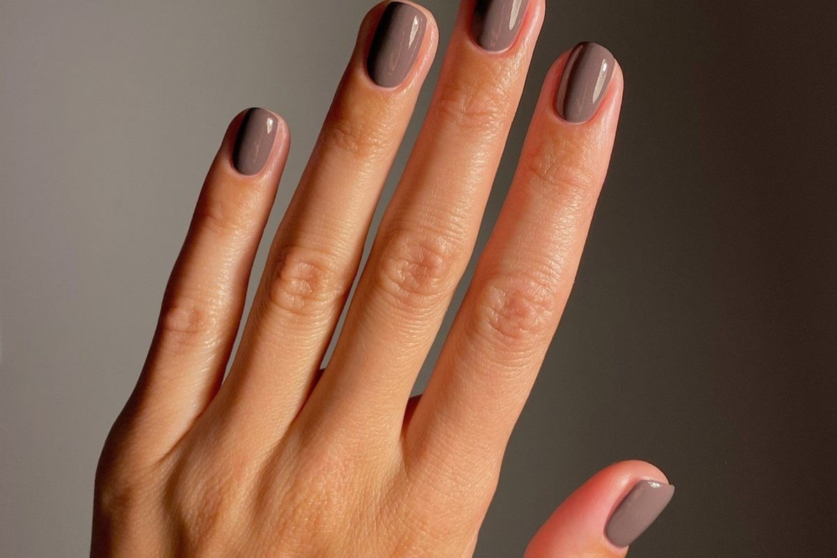 Cashmere Taupe Nails