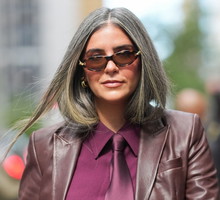 Mam 38 lat i naturalne siwe pasma w stylu dusty baleyage dzięki tym 3 szamponom