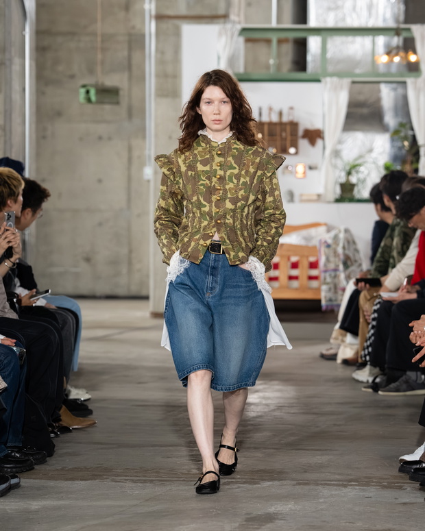 8.	Khoki — © Koji Shimamura / Khoki (runway) 