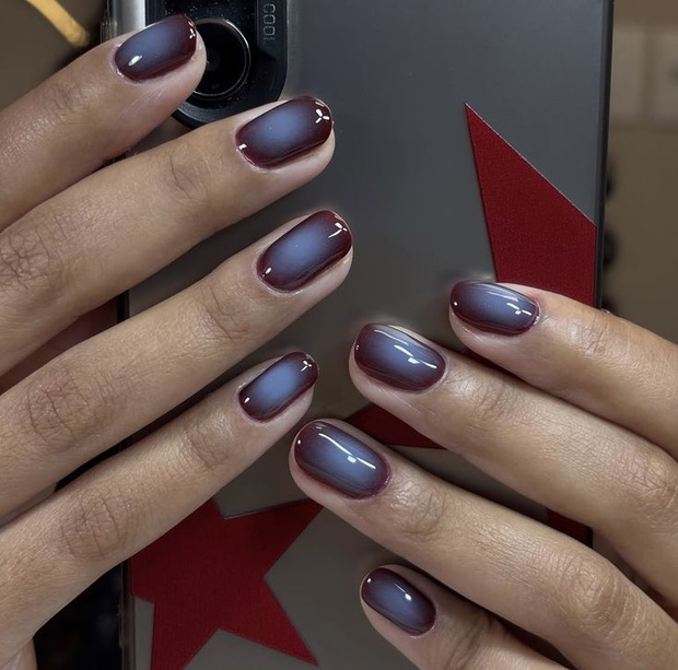 Dark aura nails