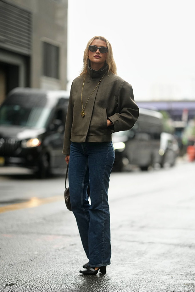 Square-toe boots