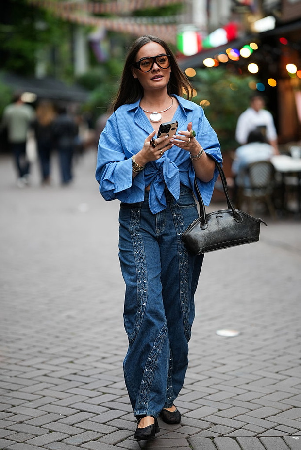 Lace up jeans