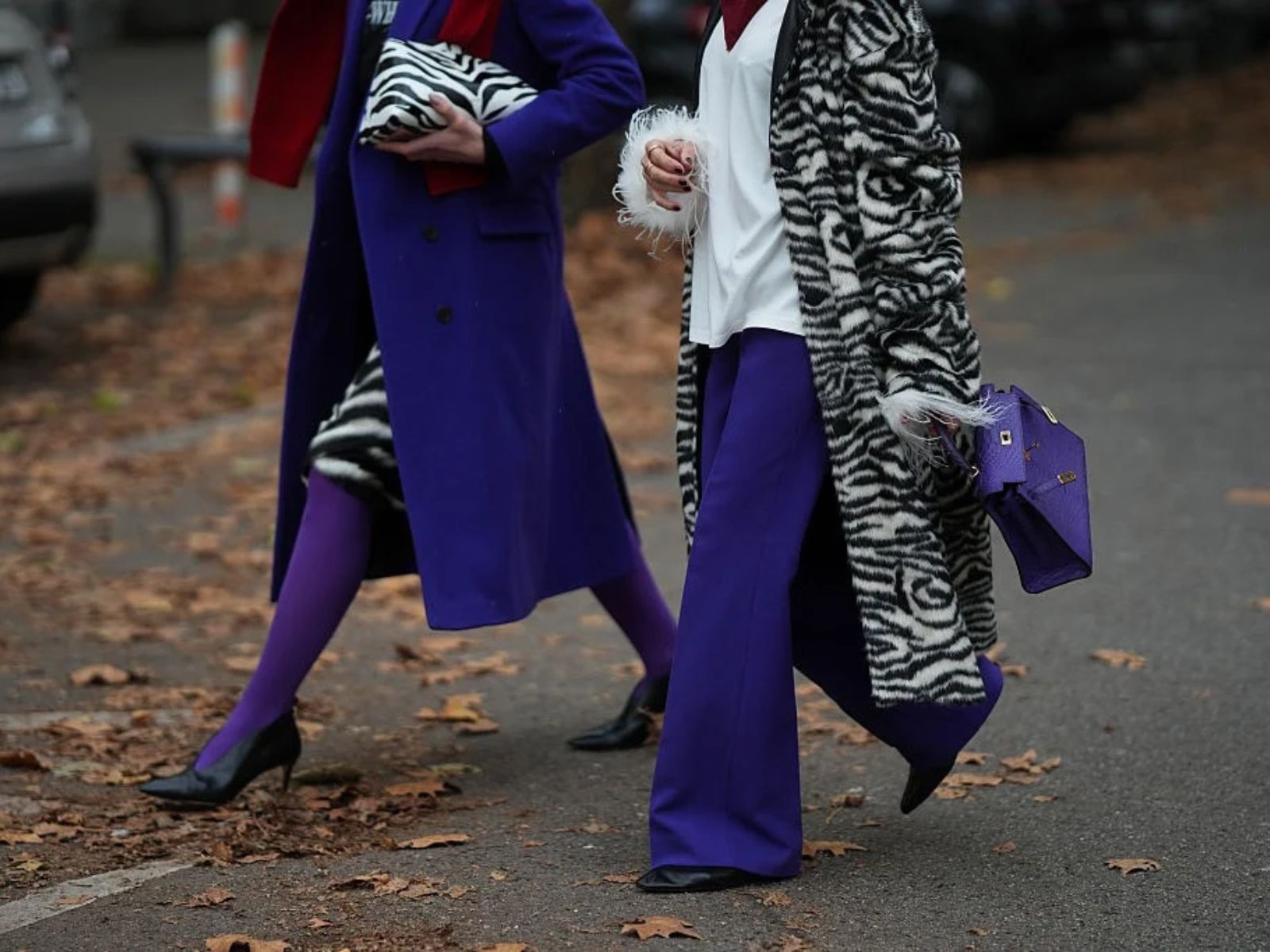 „Zebra midi skirt” przejmuje ulice Paryża. Modele z wełną w składzie zdominują zimę 2026/2027