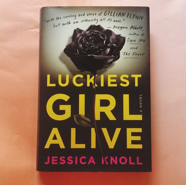 #MondayMuse #RWBookClub Instagam / Reese Witherspoon założyła klub książki na Instagramie