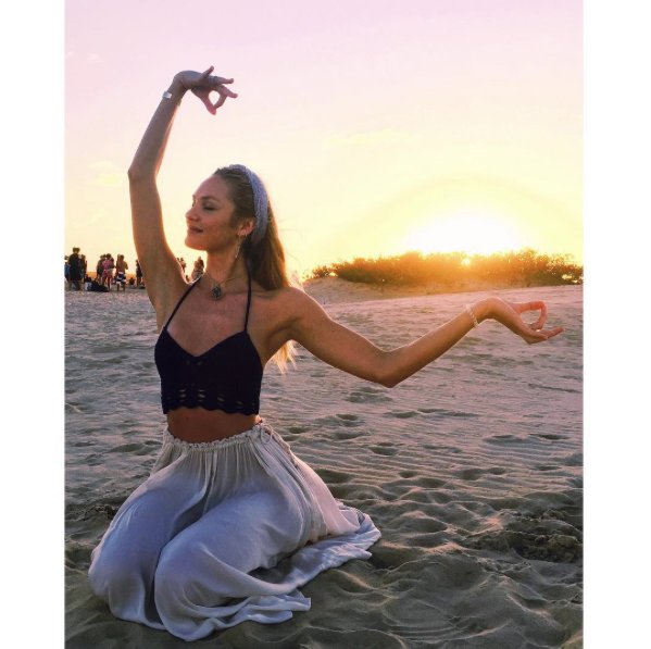 @angelcandices Instagram