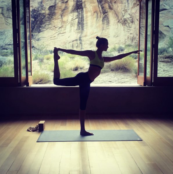 @karliekloss Instagram