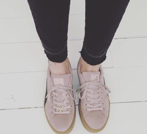#nudesneakers Instagram