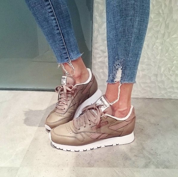 #nudesneakers Instagram