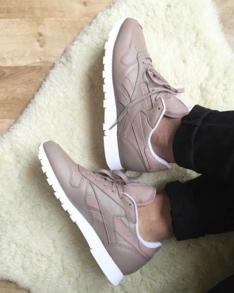 #nudesneakers Instagram