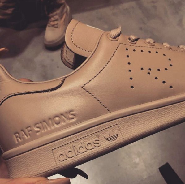 #nudesneakers Instagram