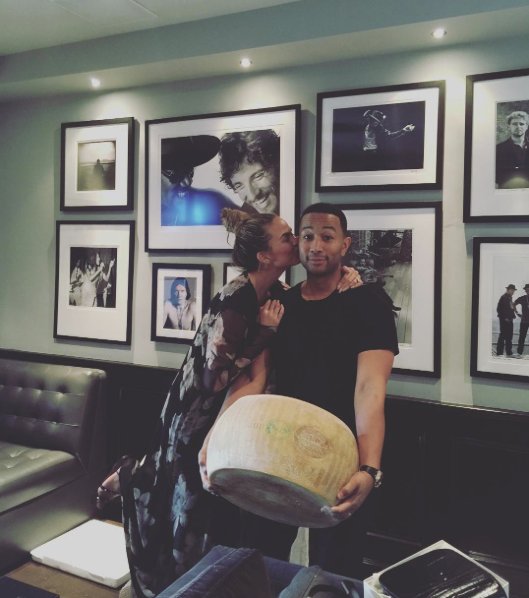@chrissyteigen Instagram