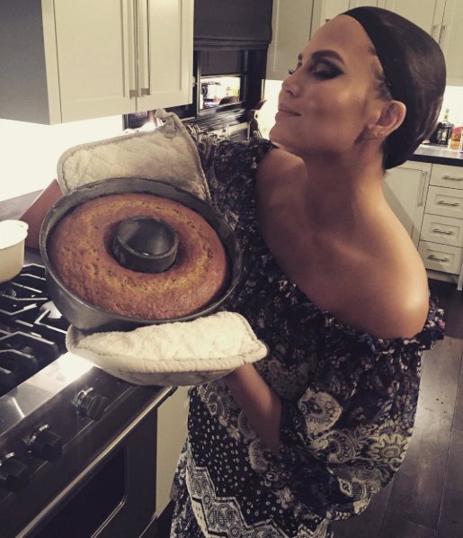 @chrissyteigen Instagram