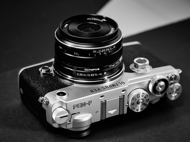 OLYMPUS PEN-F_Still_Flatlay II