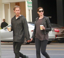 Anne Hathaway / East News