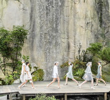 Chanel : Runway - Paris Fashion Week Womenswear Spring/Summer 2018