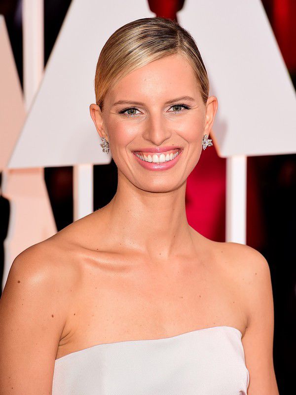 oscary-2015-makijaz-i-fryzury-gwiazd-karolina-kurkova-fot-east-news