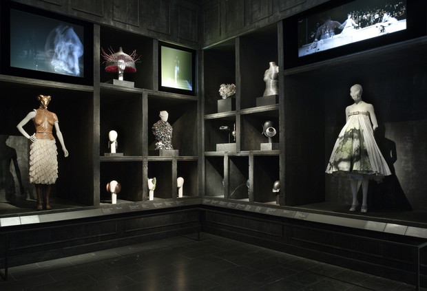 03.McQueenGalleryViewCabinetofCuriosities
