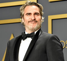 Joaquin Phoenix podczas 92. gali rozdania Oscarów