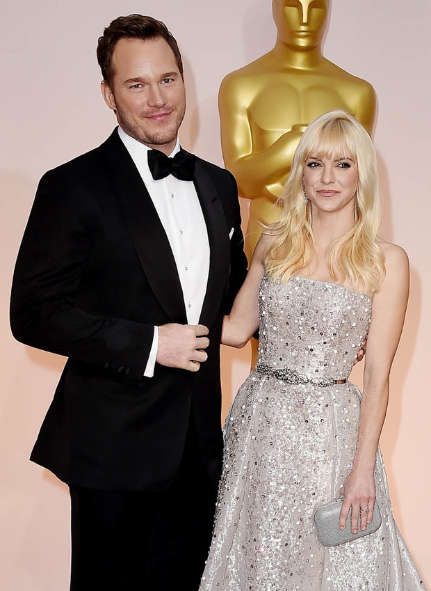 pratt-faris-oscars-23feb15-09