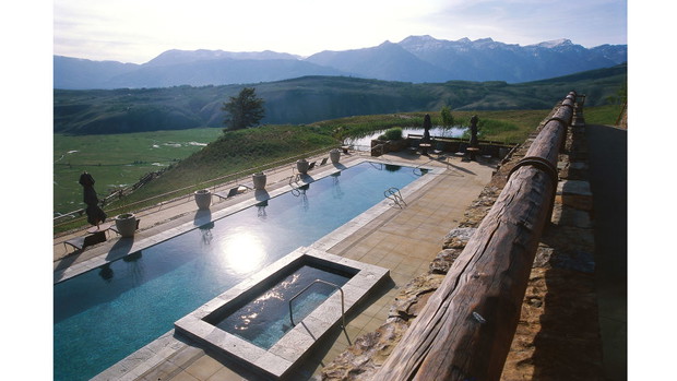 54bbd2c14de1c_-_hbz-uk-pools-syn-amangani-swimming-pool-21222364
