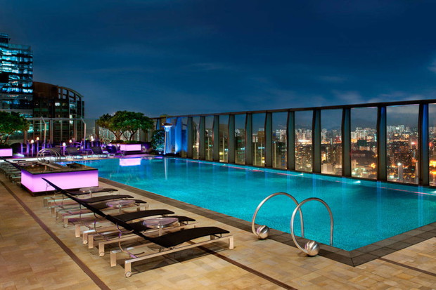 54bbd2c82dc24_-_hbz-uk-pools-syn-w-hong-kong-wet-70348841-xl