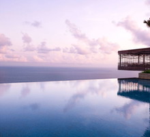 54bbd2c0a7b86_-_hbz-uk-pools-syn-alila-villas-uluwatu-infinity-cabana-446377