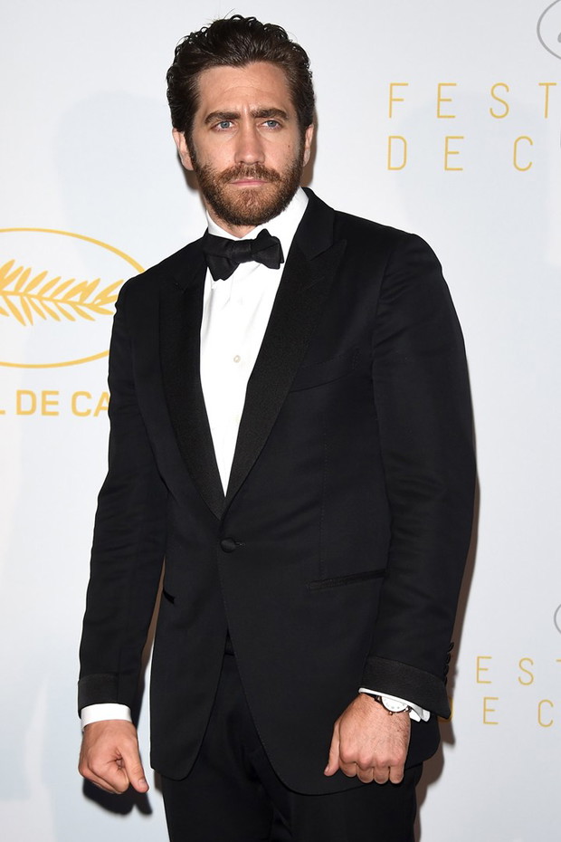 Jake-Gyllenhaal2_glamour_14ma15_getty_b_720x1080
