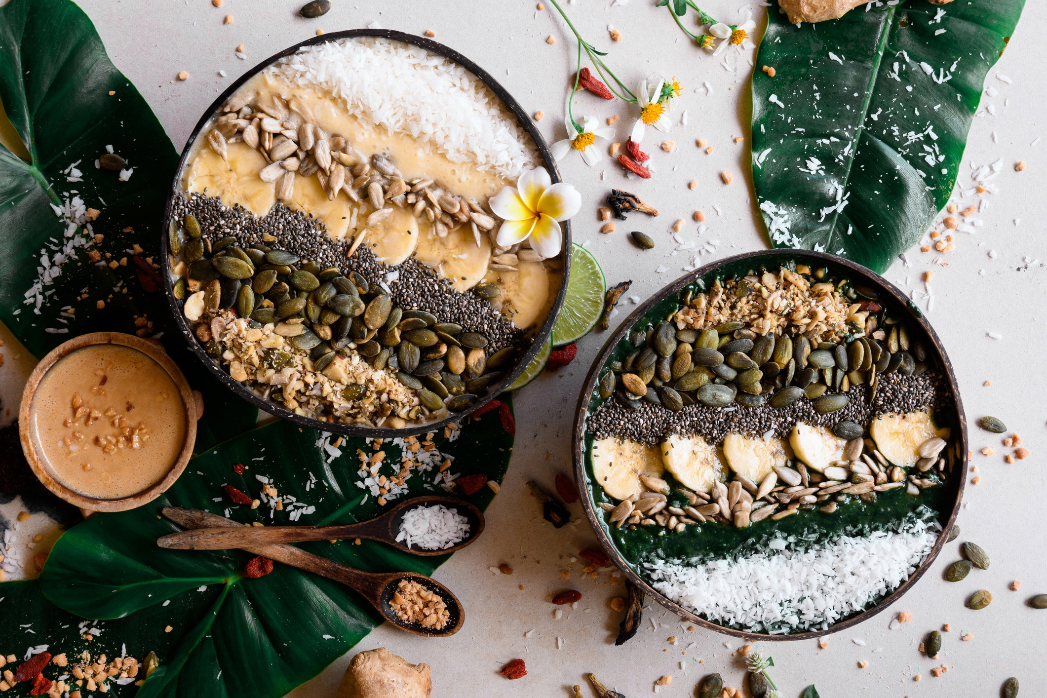 Tropical smoothie bowls