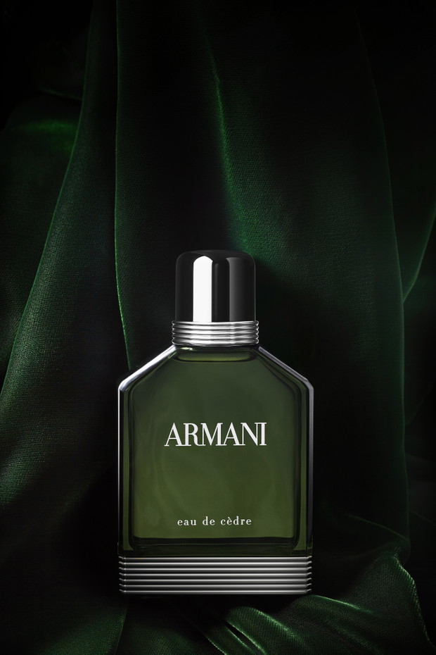 EAU DE CEDRE MATERIAL