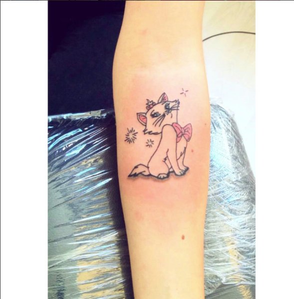 via @valentinetattoo Instagram