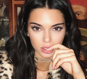 kendalljenner_15305893_1839195466327792_403132893192257536_n