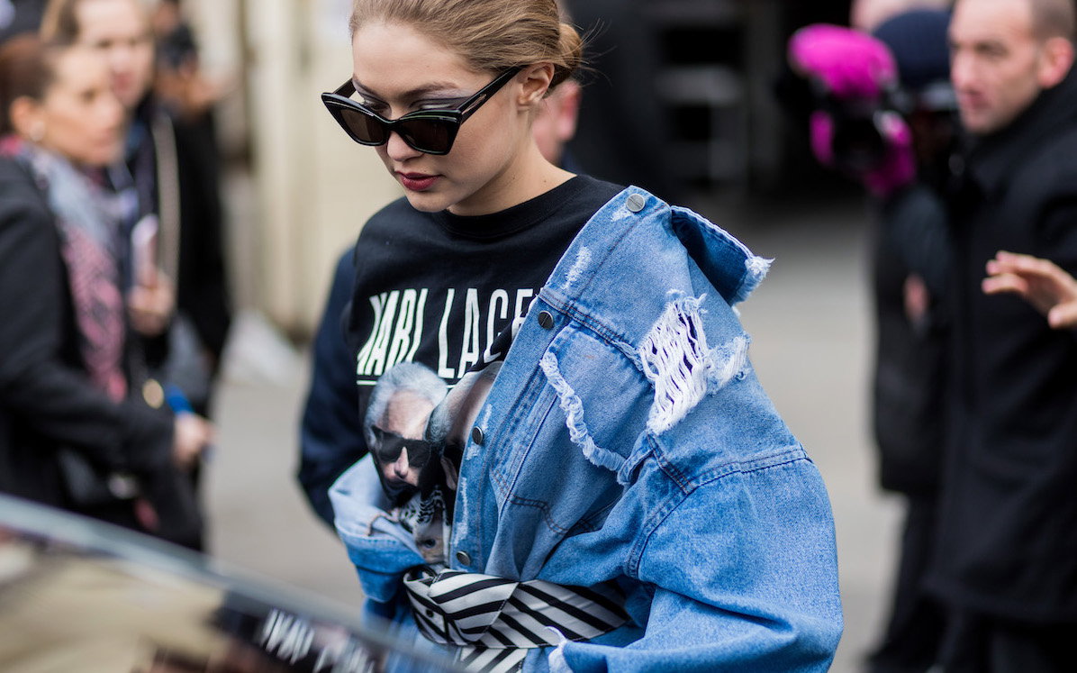 Street Style : Day Eight - Paris Fashion Week Womenswear Fall/Winter 2017/2018