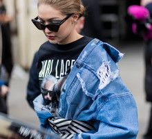 Street Style : Day Eight - Paris Fashion Week Womenswear Fall/Winter 2017/2018