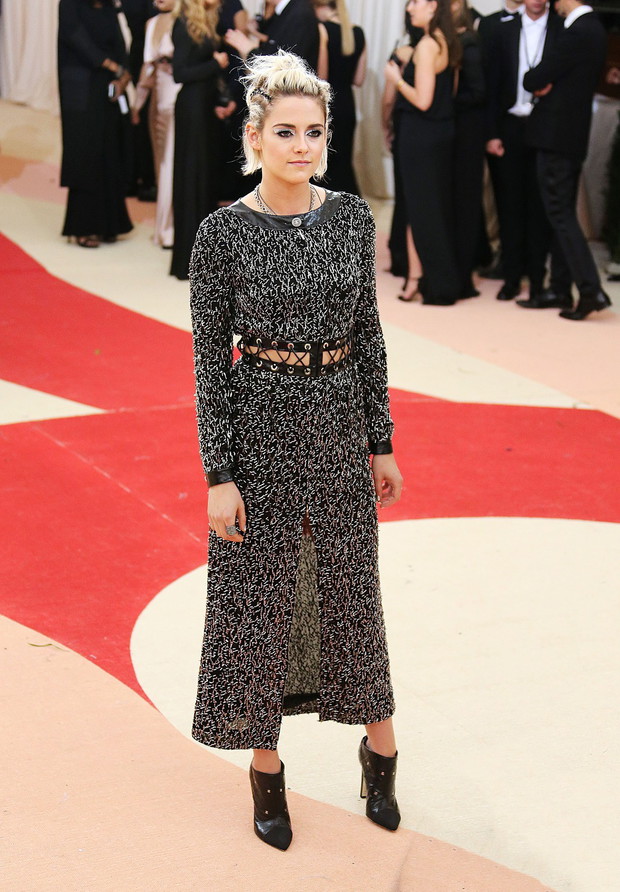 Kristen Stewart na Met Gala 2016 / fot. East News