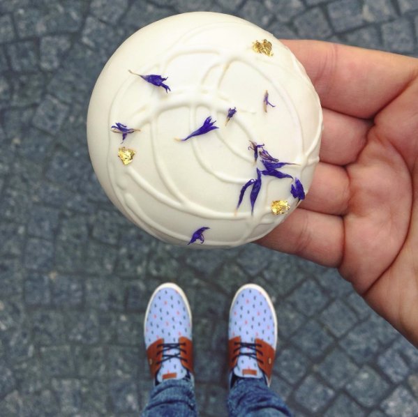 @desserted_in_paris Instagram