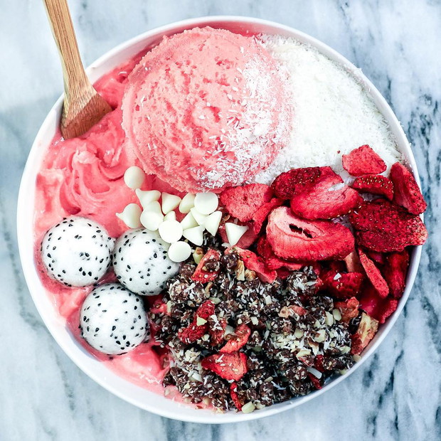 Lina Saber robi wegańskie lody, które podbijają Instagram / @bysaber Instagram