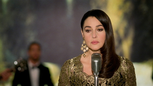 Monica Bellucci jako blondynka w filmie Ville-Marie