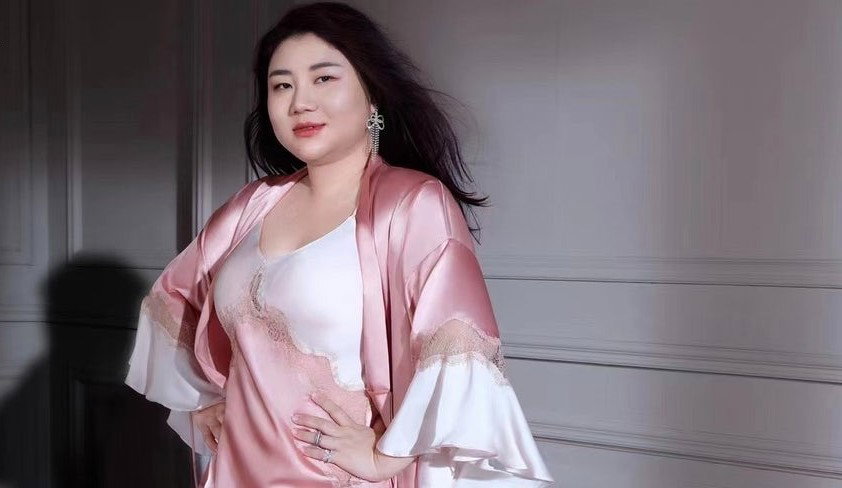 victoria-s-secret-ma-nowa-zaskakujaca-ambasadorke-to-yang-tianzhen-chinska-influencerka-i-przedstawicielka-ruchu-body-positive1-e5e2f40