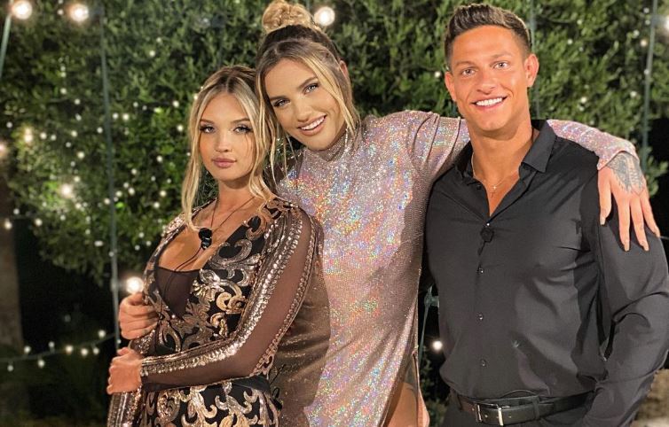 Karolina Gilon i uczestnicy Love Island