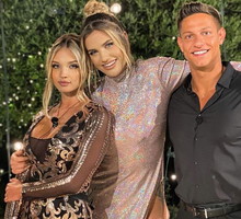 Karolina Gilon i uczestnicy Love Island