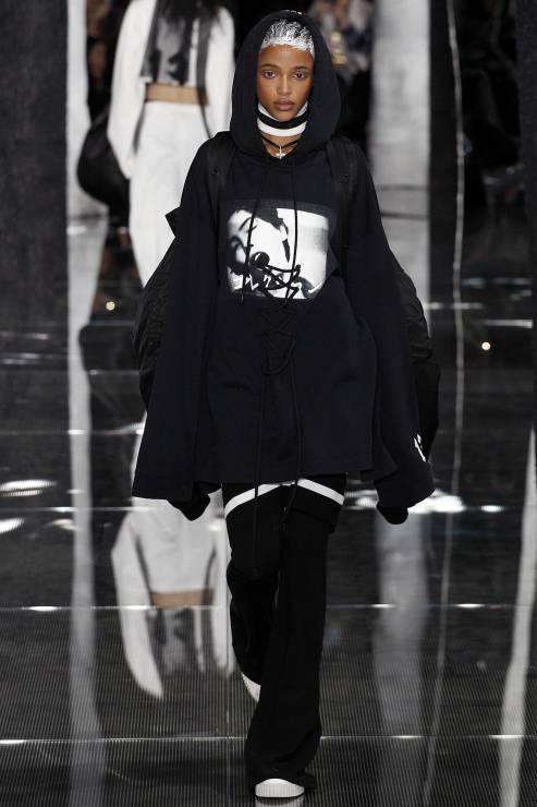 Rihanna zapowiada kolekcję Fenty x Puma - sprawdźcie co się w niej znajdzie