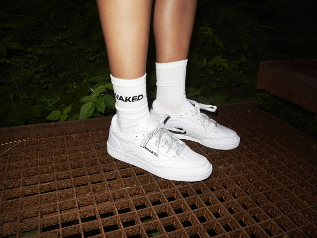 Kolekcja Reebok Classic x NAKED - inspiracja modą uliczną lat 90.