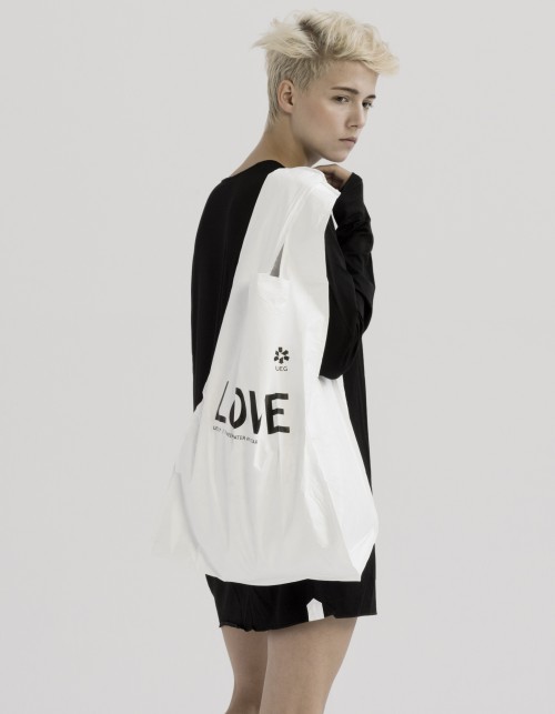 Medium TYVEK Bag Love